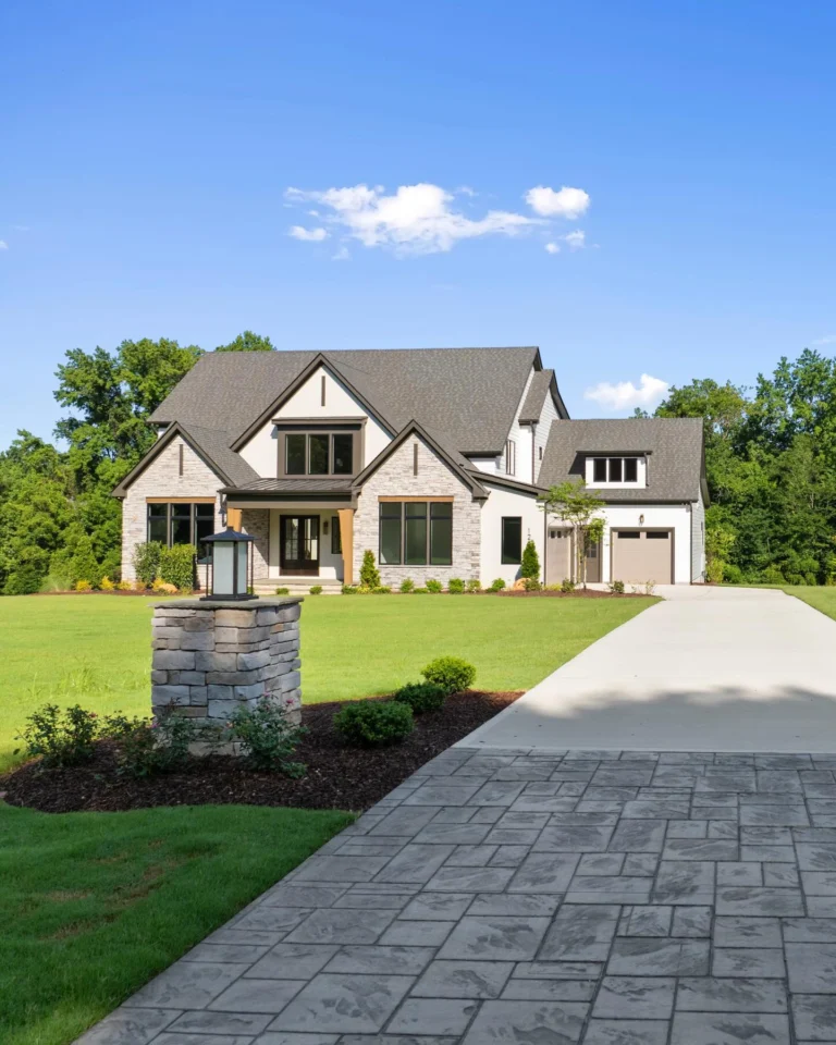 Move-in ready in The Hamptons—a luxury community close to UNC, Jordan Lake, Chapel Hill, and historic Pittsboro. 🏡 
⁣
📍126 Harvest Lane | $1,765,000⁣
⁣
Link in bio. ⁣
⁣
#homesteadbuilt #luxuryhomeforsale #northcarolinahomes #customhomedesign #newconstructionhomes