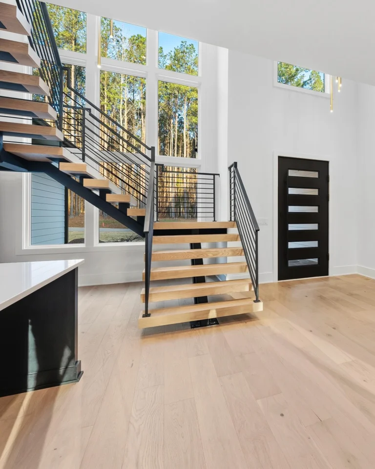 Designed to turn everyday steps into something special. ✨ ⁣
⁣
#homesteadbuilt #stairdesign #customstairs #luxuryhomedesign #customhomebuilder