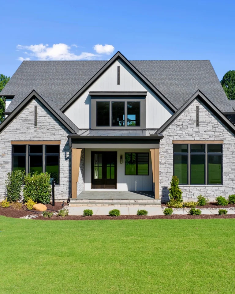 Move-in ready in The Hamptons—a luxury community close to UNC, Jordan Lake, Chapel Hill, and historic Pittsboro. 🏡 
⁣
📍126 Harvest Lane | $1,765,000⁣
⁣
Link in bio. ⁣
⁣
#homesteadbuilt #luxuryhomeforsale #northcarolinahomes #customhomedesign #newconstructionhomes