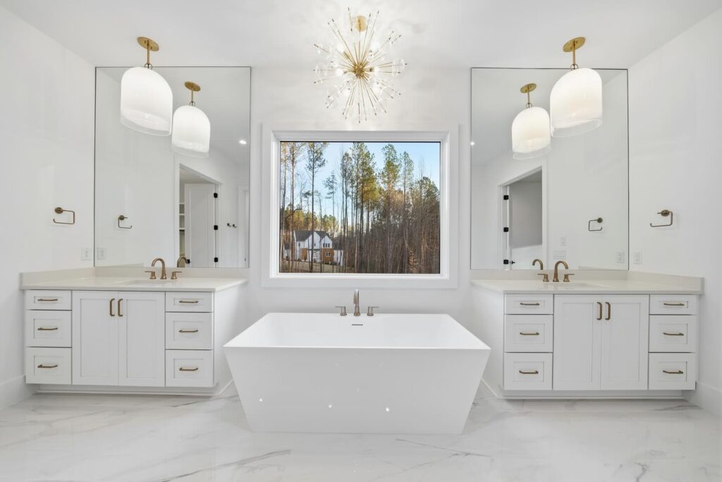 Details that invite you in and make you want to stay awhile. This is what home should feel like. ✨
⁣
#homesteadbuilt #interiordesign #customhomedesign #luxuryliving #homebuildingjourney