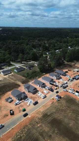 Day 3 of the @habitatraleigh Home Builders Blitz and we’re rocking and rolling! 🛠️⁣
⁣
#homesteadbuilt #buildersofig #habitatforhumanity #homebuildersblitz #newconstructionhomes 
⁣