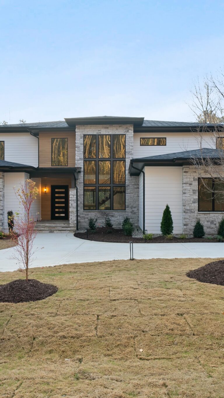 Happy closing day to our newest homeowners! 🏡 ⁣
⁣
Builder @homesteadbuildingcompany 
Architect @mcmillandesigninc 
Video @flyboyaerial 
⁣
#homesteadbuilt #newconstructionhomes #luxuryhomes #customhomebuilder #exteriordesign
