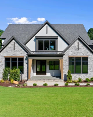 Move-in ready in The Hamptons—a luxury community close to UNC, Jordan Lake, Chapel Hill, and historic Pittsboro. 🏡 
⁣
📍126 Harvest Lane | $1,765,000⁣
⁣
Link in bio. ⁣
⁣
#homesteadbuilt #luxuryhomeforsale #northcarolinahomes #customhomedesign #newconstructionhomes