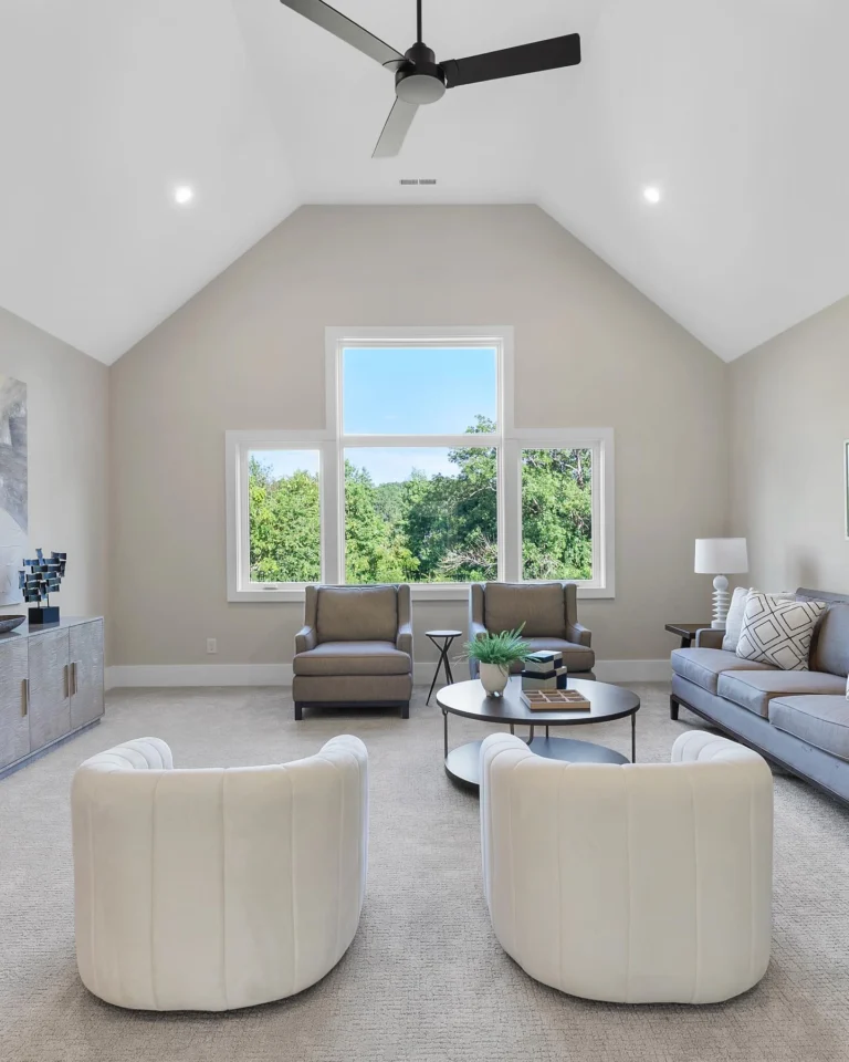Move-in ready in The Hamptons—a luxury community close to UNC, Jordan Lake, Chapel Hill, and historic Pittsboro. 🏡 
⁣
📍126 Harvest Lane | $1,765,000⁣
⁣
Link in bio. ⁣
⁣
#homesteadbuilt #luxuryhomeforsale #northcarolinahomes #customhomedesign #newconstructionhomes